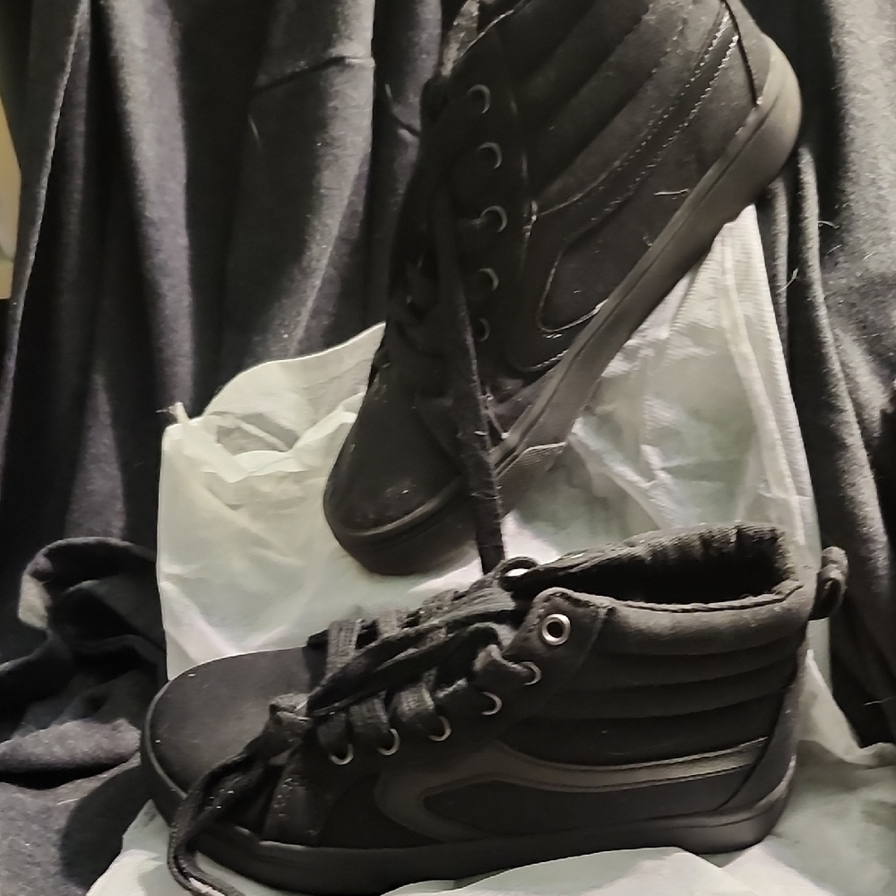 Men's Black High-Top Sneakers